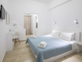 Rooms_EvasHouse_Fira_Santorini